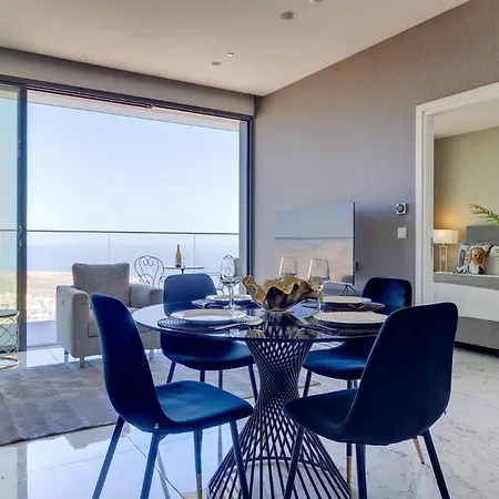 Appartamento Stylish Skyline Mercury Tower