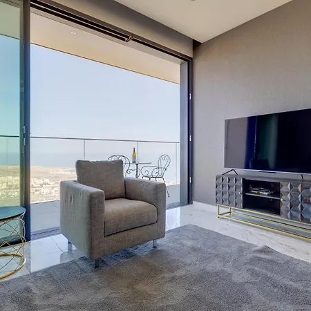 Stylish Skyline Mercury Tower شقة *